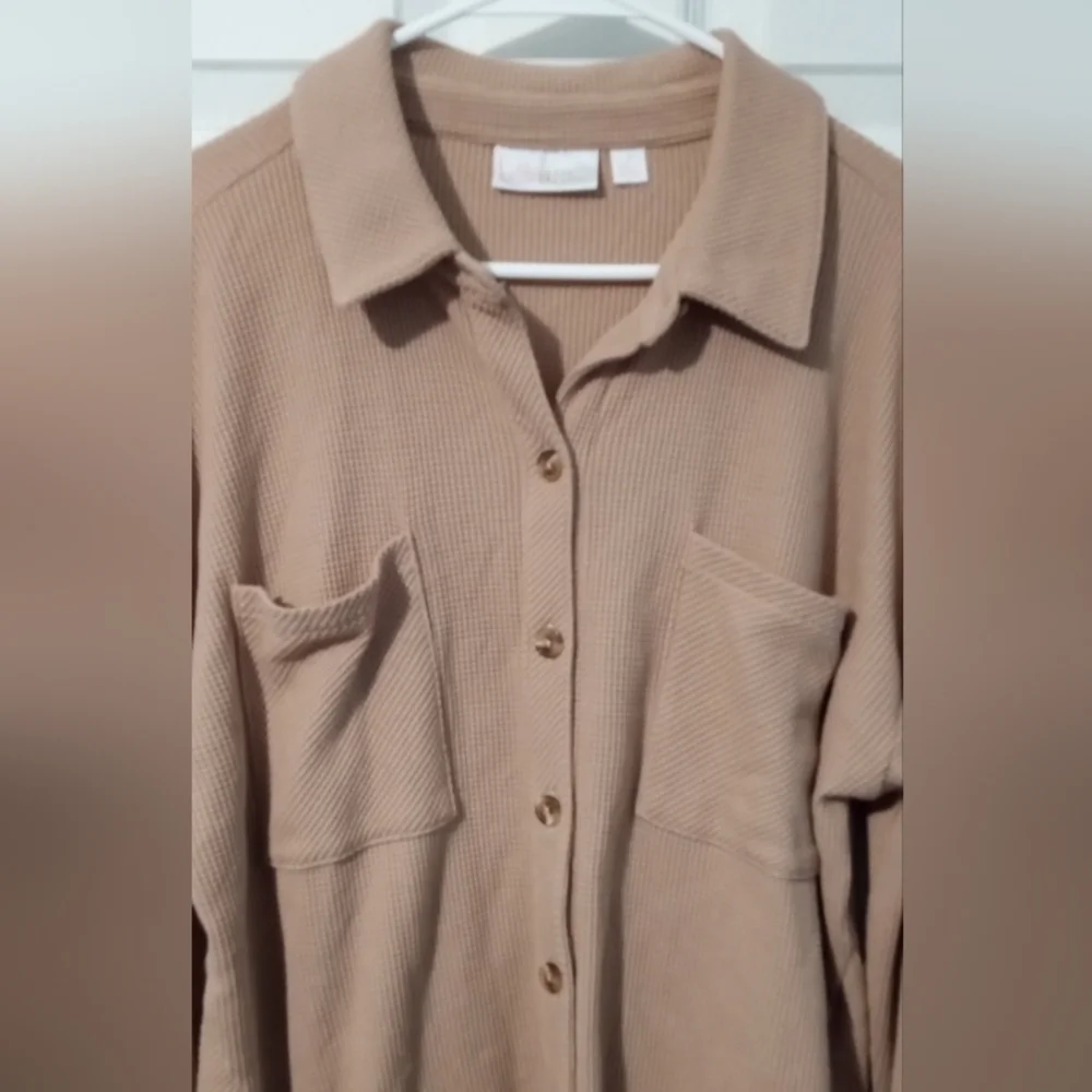 Belle by Kim Gravel Tan Button-Down Shirt - Picture 4 of 6